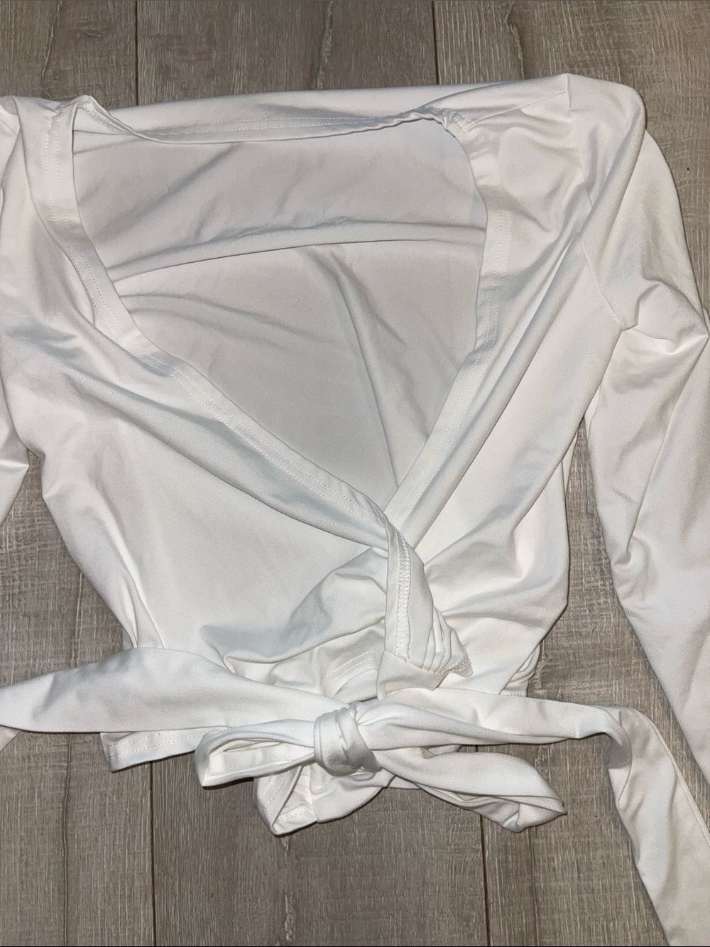 Pilates White Wrap Front Long-Sleeve Women's Crop Top Size Small never worn! - Picture 4 of 4